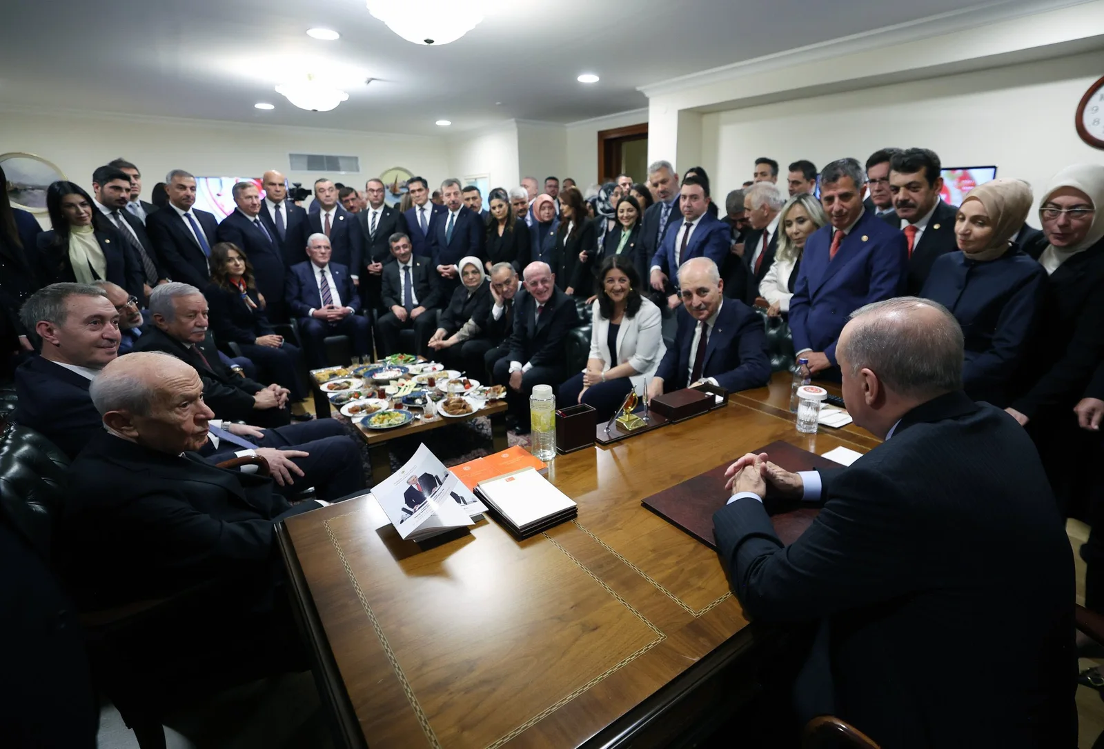 TBMM'de Cumhurbaşkanı Erdoğan'ın siyasi parti temsilcileriyle yaptığı görüşme